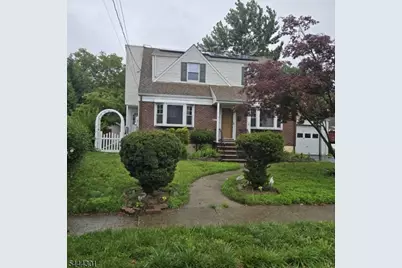 159 Sherwood Ave, Teaneck Township, NJ 07666 - Photo 2