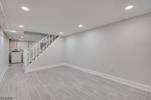 311 W 3rd Ave, Roselle, NJ 07203 - Photo 24