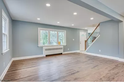 311 W 3rd Ave, Roselle, NJ 07203 - Photo 4