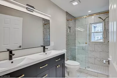 311 W 3rd Ave, Roselle, NJ 07203 - Photo 14