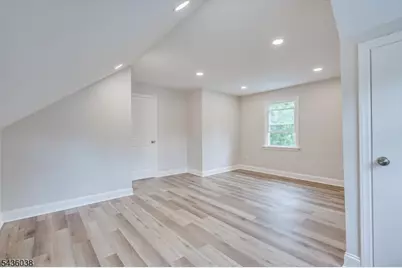 311 W 3rd Ave, Roselle, NJ 07203 - Photo 18