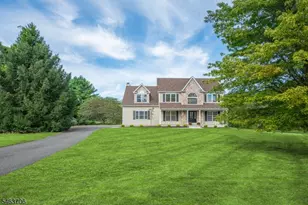 3 Pohat Ct, Franklin Township, NJ 07882 - Photo 2