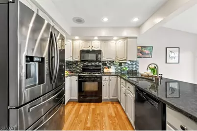 171 Olive Ave, Pompton Lakes, NJ 07442 - Photo 8