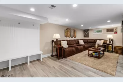 13 Larch Dr, Chester, NJ 07930 - Photo 10