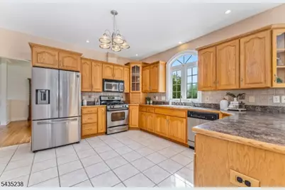 413 N Prospect St, Lopatcong Township, NJ 08865 - Photo 10