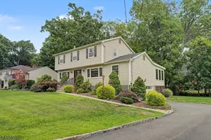 34 Cavell Pl, West Caldwell, NJ 07006 - Photo 1