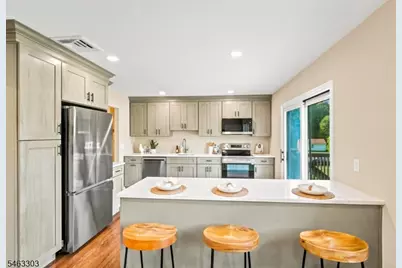 22 Marguerite Ln, Montville Township, NJ 07082 - Photo 8