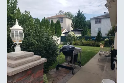 111 W Munsell Ave, Linden, NJ 07036 - Photo 6