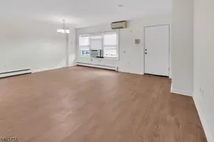 65 Montgomery, Irvington, NJ 07111 - Photo 2