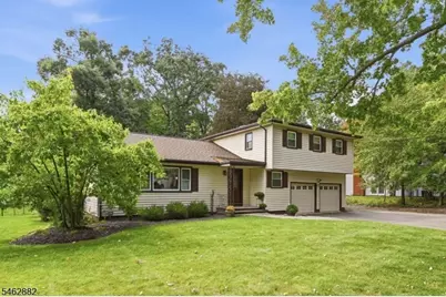 33 Celtic Way, Parsippany, NJ 07054 - Photo 2