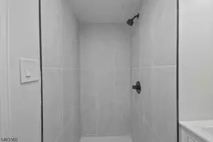825 Bishop St, Union Township, NJ 07083 - Photo 36