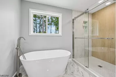 8 Chamberlain Ln, Mount Olive, NJ 07828 - Photo 28