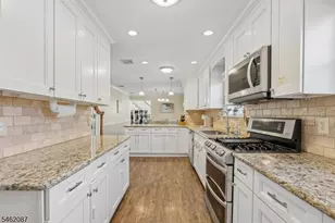 36 Everett Dr, Randolph Township, NJ 07869 - Photo 8