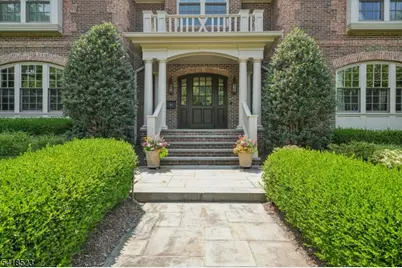 30 Robert Dr, Millburn Twp., NJ 07078 - Photo 4