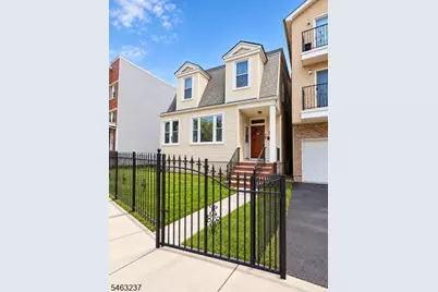 146 Leslie St, Newark, NJ 07112 - Photo 2