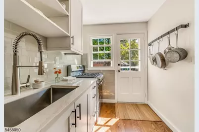 154 Boyden Ave #B, Maplewood, NJ 07040 - Photo 10