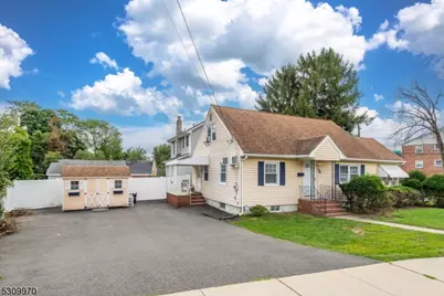 74 Pine St, Verona, NJ 07044 - Photo 2