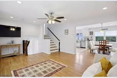82 Eaton Pl, Bloomfield, NJ 07003 - Photo 4