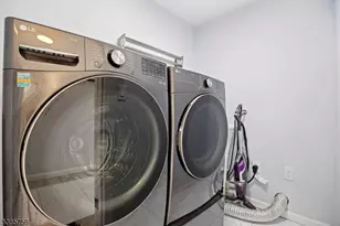 82 Eaton Pl, Bloomfield, NJ 07003 - Photo 24