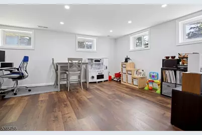 82 Eaton Pl, Bloomfield, NJ 07003 - Photo 22