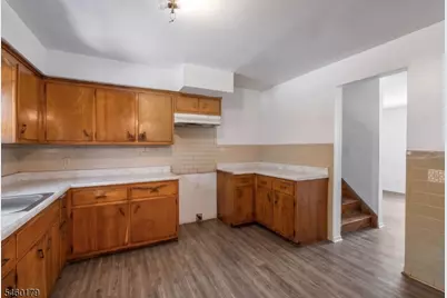 310 Main St, South Hackensack Township, NJ 07606 - Photo 24