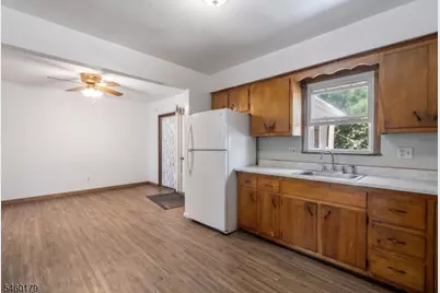 310 Main St, South Hackensack Township, NJ 07606 - Photo 26