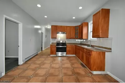 659 S 17th St #2, Newark, NJ 07103 - Photo 8