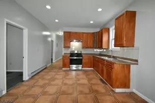 659 S 17th St, Newark, NJ 07103 - Photo 8