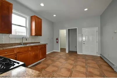 659 S 17th St #2, Newark, NJ 07103 - Photo 6