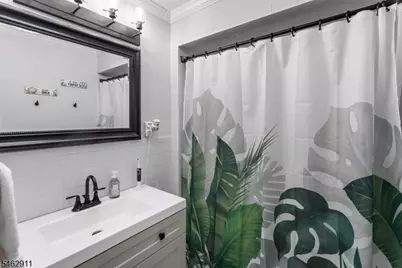 738 County Road 579, Raritan Township, NJ 08822 - Photo 20