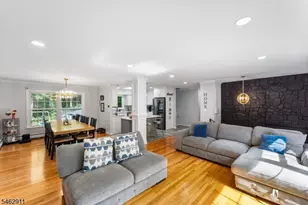 738 County Rd 579, Raritan Township, NJ 08822 - Photo 4