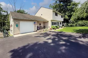 427 Mt Hermon Rd, Hope Township, NJ 07825 - Photo 2