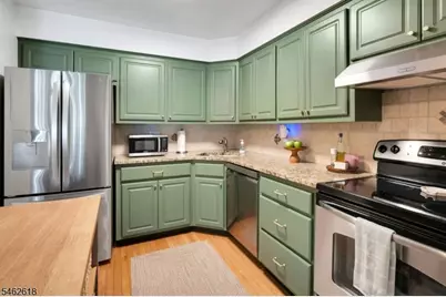 301 Claremont Ave #3, Montclair Twp., NJ 07042 - Photo 16