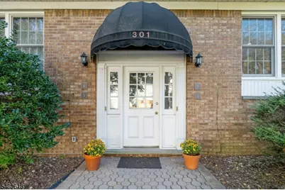 301 Claremont Ave #3, Montclair Twp., NJ 07042 - Photo 2
