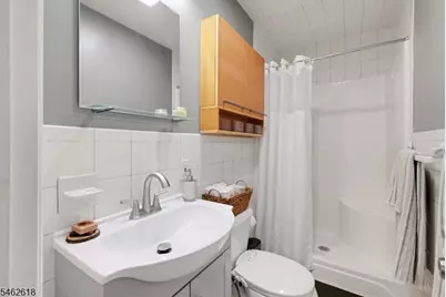 301 Claremont Ave #3, Montclair Twp., NJ 07042 - Photo 22