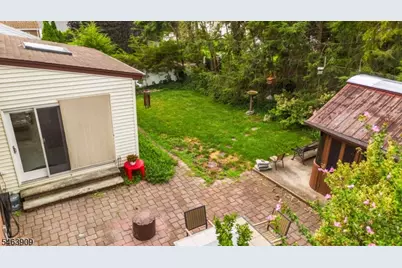 111 Greenlawn Ave, Clifton, NJ 07013 - Photo 22