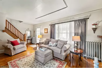 239 Magie Ave, Roselle Park, NJ 07204 - Photo 4