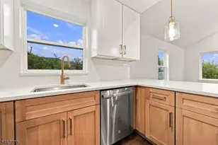 543 13th Ave, Newark, NJ 07103 - Photo 6