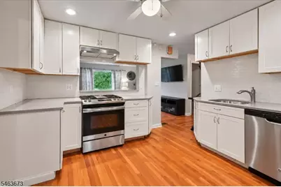 35 Deerfield Dr, West Orange Township, NJ 07052 - Photo 8
