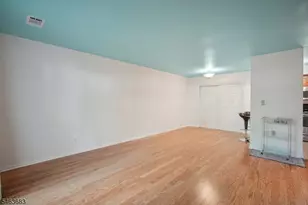 29 Spruce Ct Ondo, Bedminster Township, NJ 07921 - Photo 6