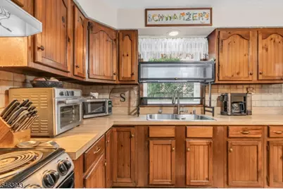 103 Vermont Trl, Hopatcong, NJ 07843 - Photo 10