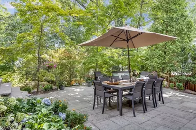 121 Christopher St, Montclair, NJ 07042 - Photo 40