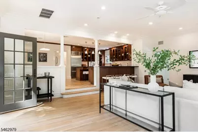 121 Christopher St, Montclair, NJ 07042 - Photo 20
