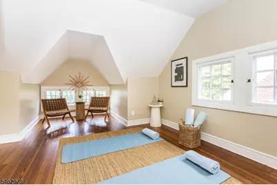 121 Christopher St, Montclair, NJ 07042 - Photo 34