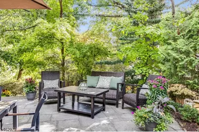 121 Christopher St, Montclair, NJ 07042 - Photo 42