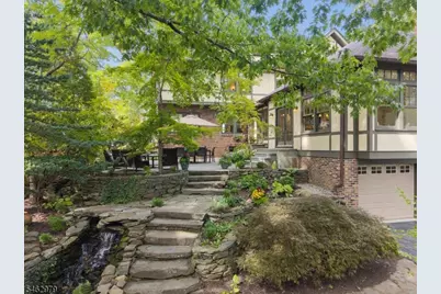 121 Christopher St, Montclair, NJ 07042 - Photo 44