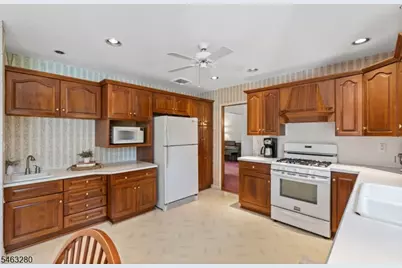 913 Madison Ave, Bridgewater, NJ 08807 - Photo 14