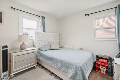 7 Veterans Pl, North Arlington, NJ 07031 - Photo 10