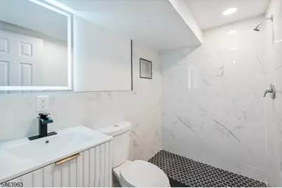 7 Veterans Pl, North Arlington, NJ 07031 - Photo 18