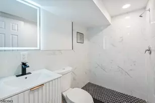 7 Veterans Pl, North Arlington, NJ 07031 - Photo 18